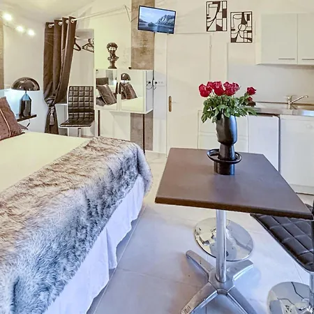 Apartment Stunning In Saint-raphael With Wifi Saint-Raphael (Var)